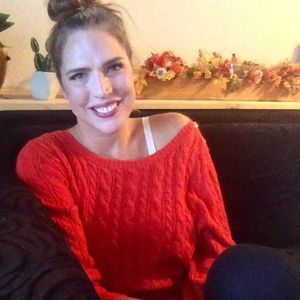 Meet your Posher, Elise